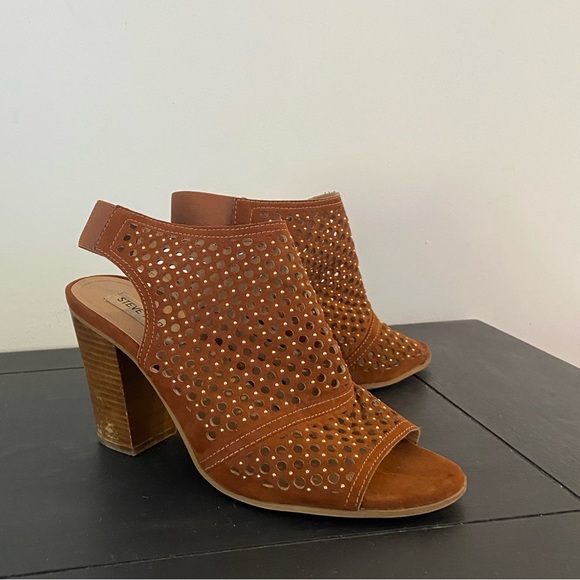 Steve Madden Shoes - Steve Madden women’s size 9M sandal heels
